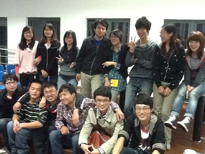 dg试玩平台学生交流会顺利举行