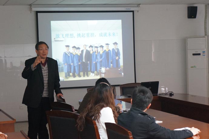 “食源多糖在抗氧化、抗炎和抗肿瘤中的分子机制”讲座在dg试玩平台召开