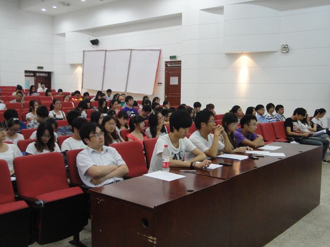 dg试玩平台第十届团总支、学生会换届选举大会顺利召开