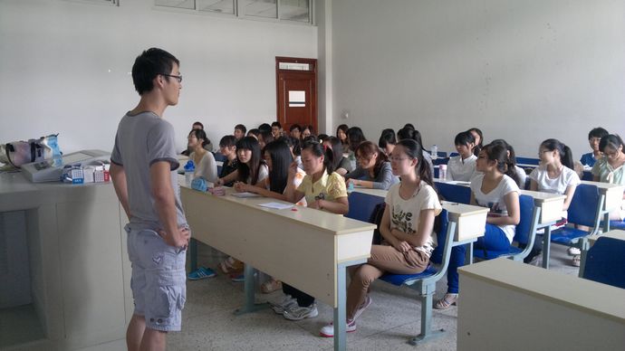dg试玩平台暑期社会实践经验交流主题班会陆续举行