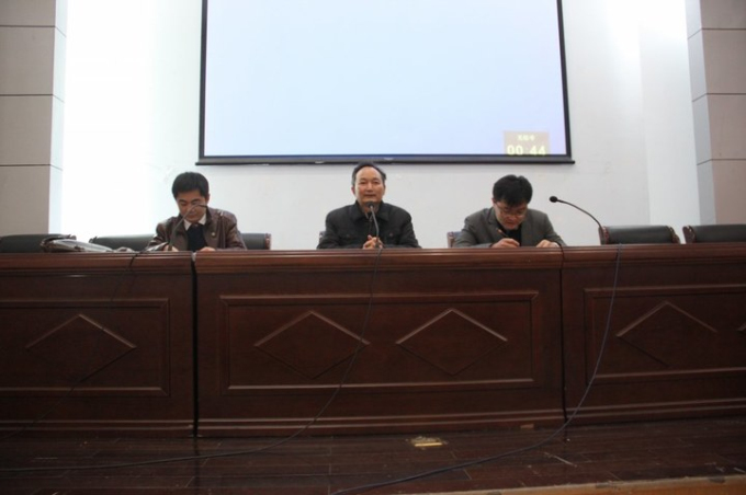 dg试玩平台成功举办杰出校友报告会
